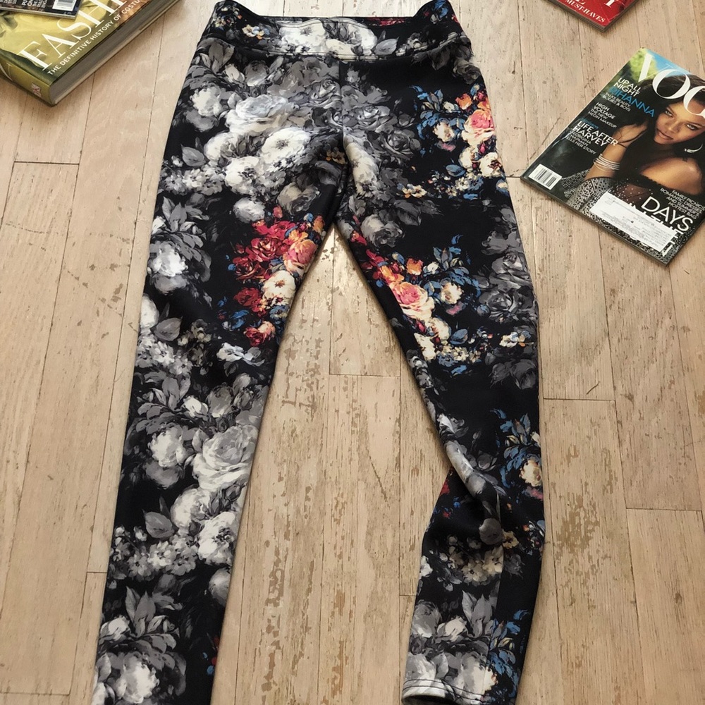 Abercrombie floral leggings